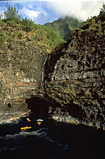 Ho'olulu sea cave